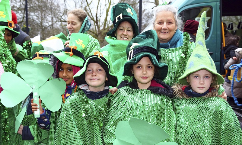 EHKF84 London, UK. 15th March 2015. Participants in the St. Patrick's Day Parade 2015 in London, UK. © Paul Brown/Alamy Live News